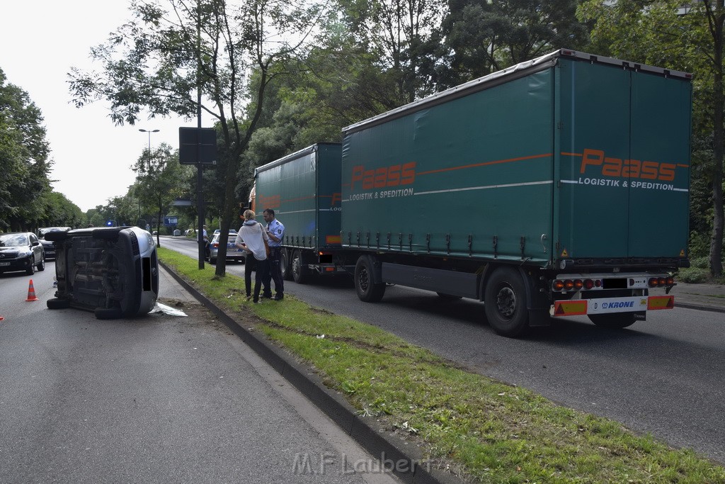 VU LKW PKW Koeln Riehl An der Schanz P23.JPG - Miklos Laubert